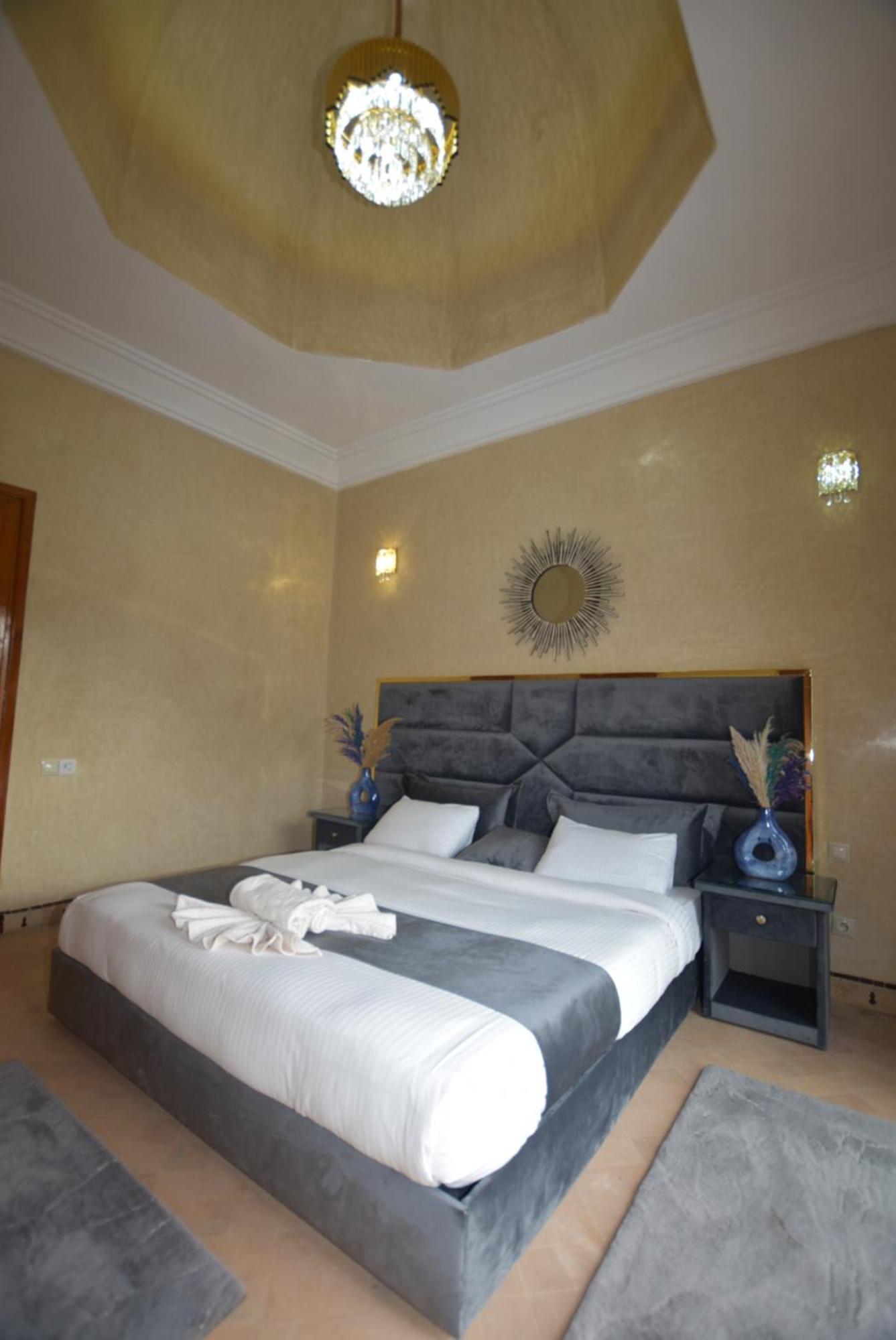 Narjis Villa *